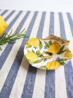 Mediterranean Lemon Scalloped Seashell Trinket Dish